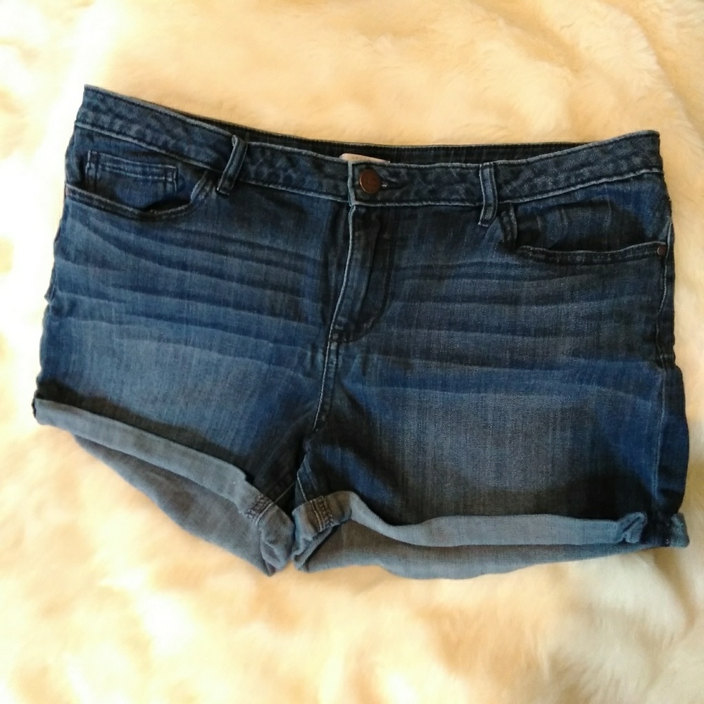 Jean Shorts Cuffed